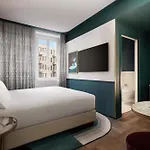 Otel Puccini Milan, Tapestry Collection By Hilton 4*