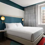 Otel Puccini Milan, Tapestry Collection By Hilton Milano