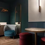 Otel Puccini Milan, Tapestry Collection By Hilton